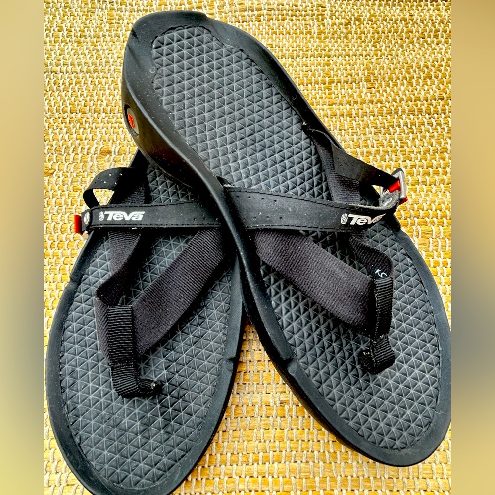 TEVA s9 men’s hiking/active sandals-upper buckle for more stability-look NEW - Picture 2 of 9